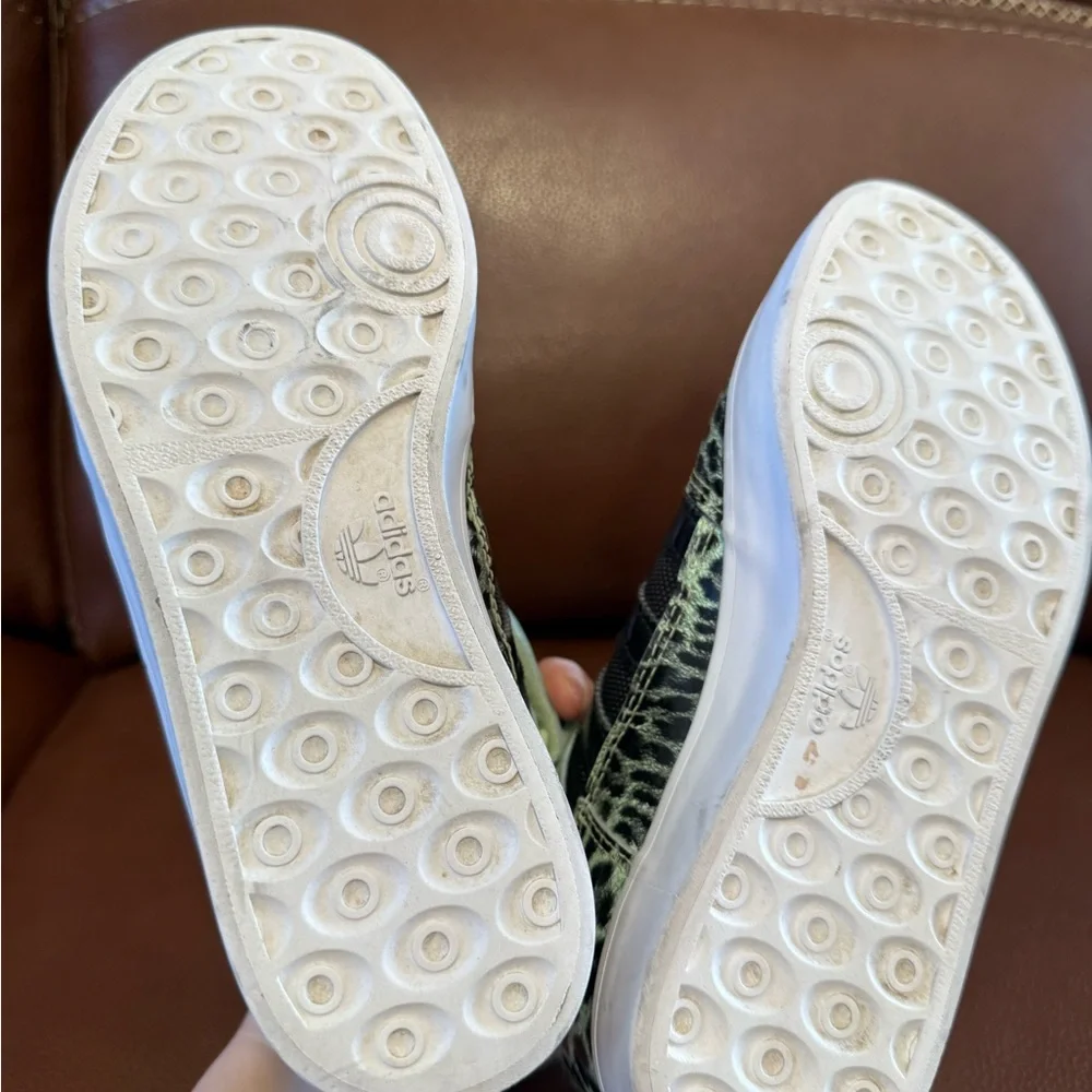 Sneakers Adidas. - Picture 5 of 8
